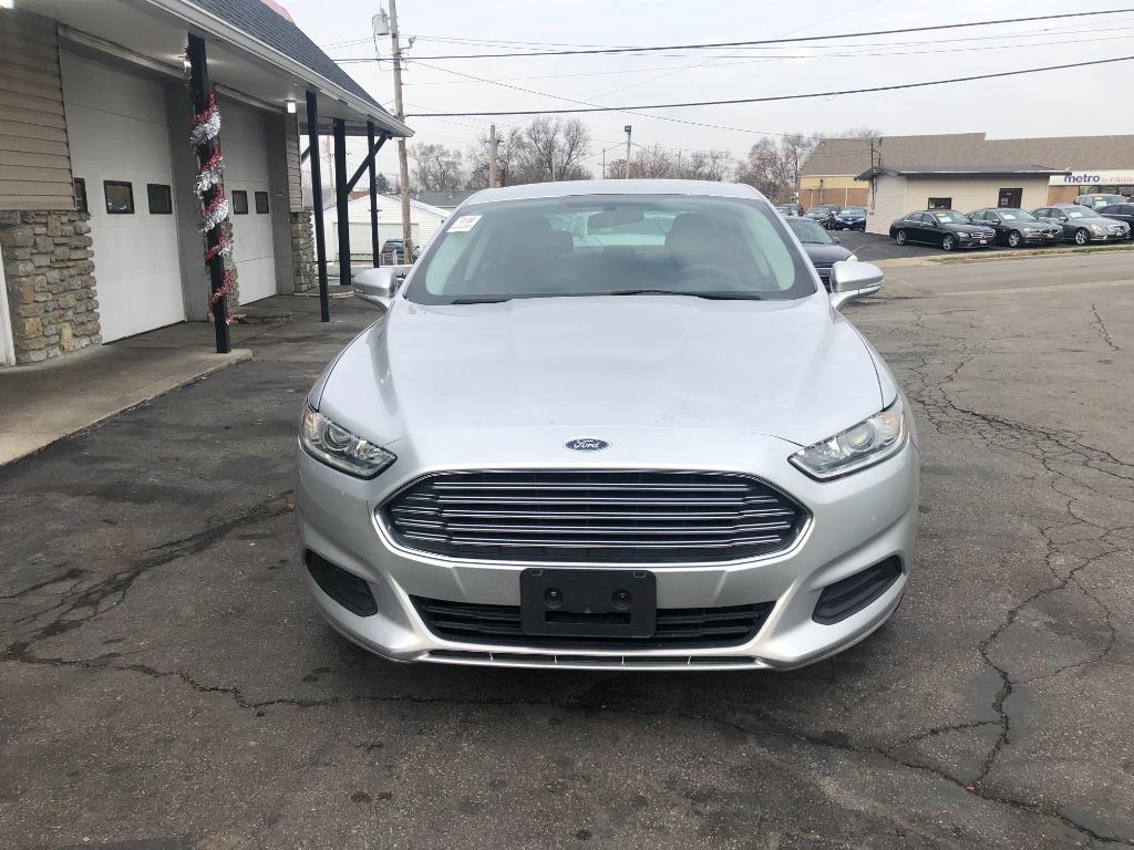 2015 Ford Fusion SE's photo